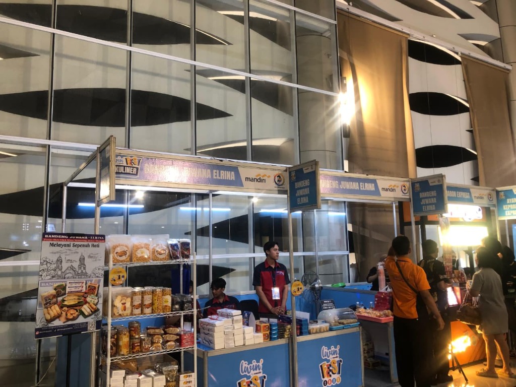 Stan Partisi R8 Festival Kuliner & Bazar - Gresik