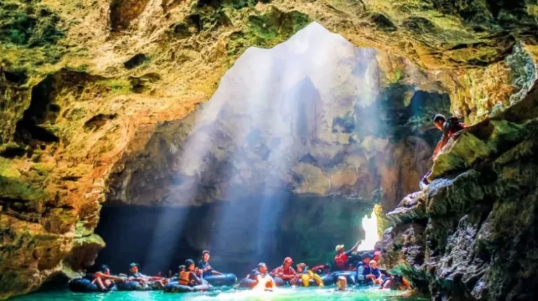 Wisata Goa Pindul Gunung Kidul
