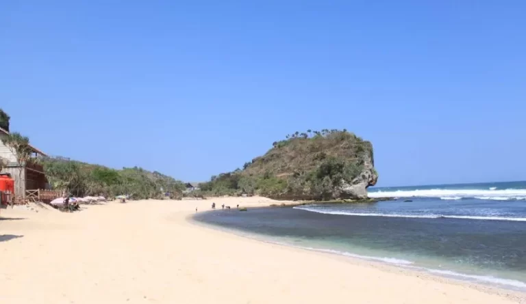 Pantai Indrayanti