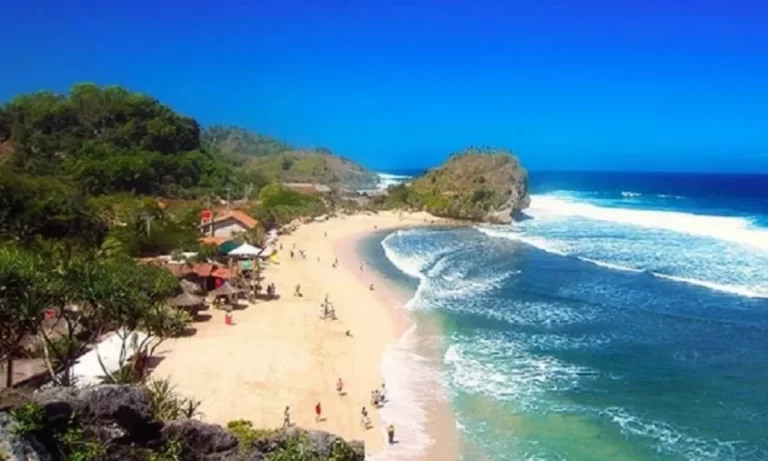 Pantai Kwaru