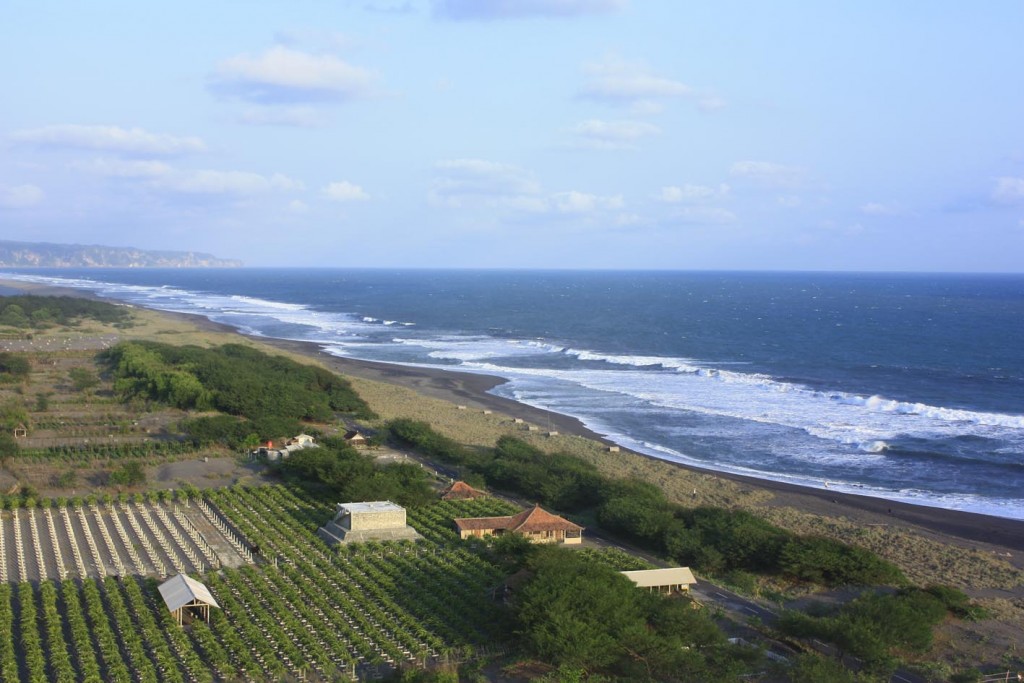 Pantai Pandansari, Pantai Dengan Mercusuar di Jogja