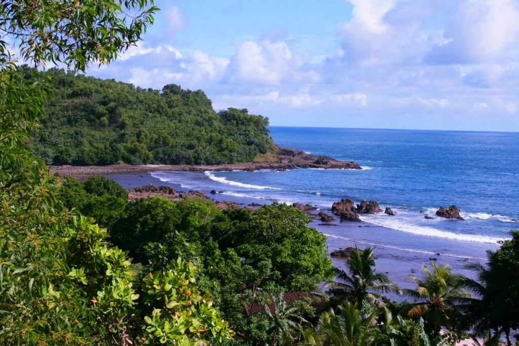 Pantai Wediombo, Lokasi Memancing Asyik dan Tempat Melihat Sunset Nan Eksotis