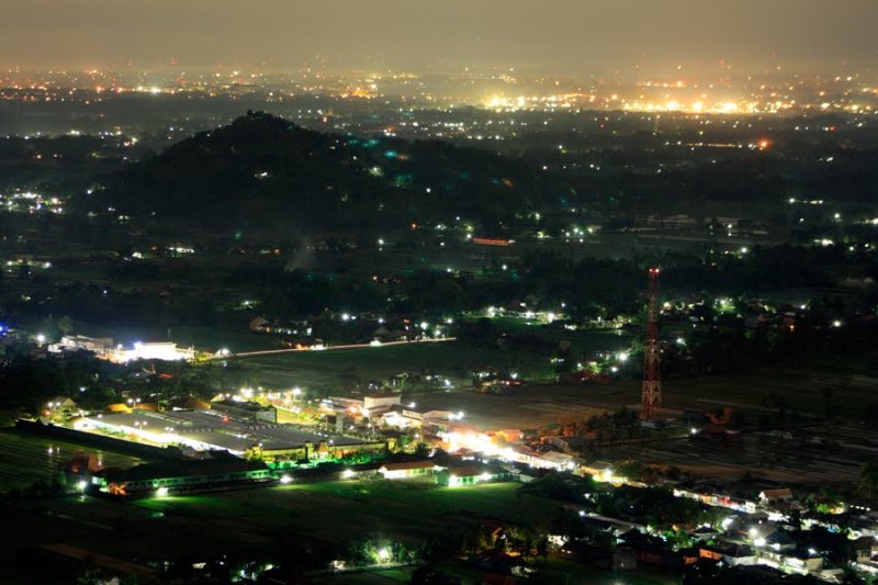 Bukit Bintang, Tempat Terbaik Menikmati Kerlip Gemintang dan Jogja Cityscape